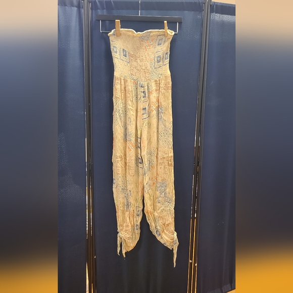 Urban Outfitters | Tube Smocked Jumpsuit - Picture 2 of 4